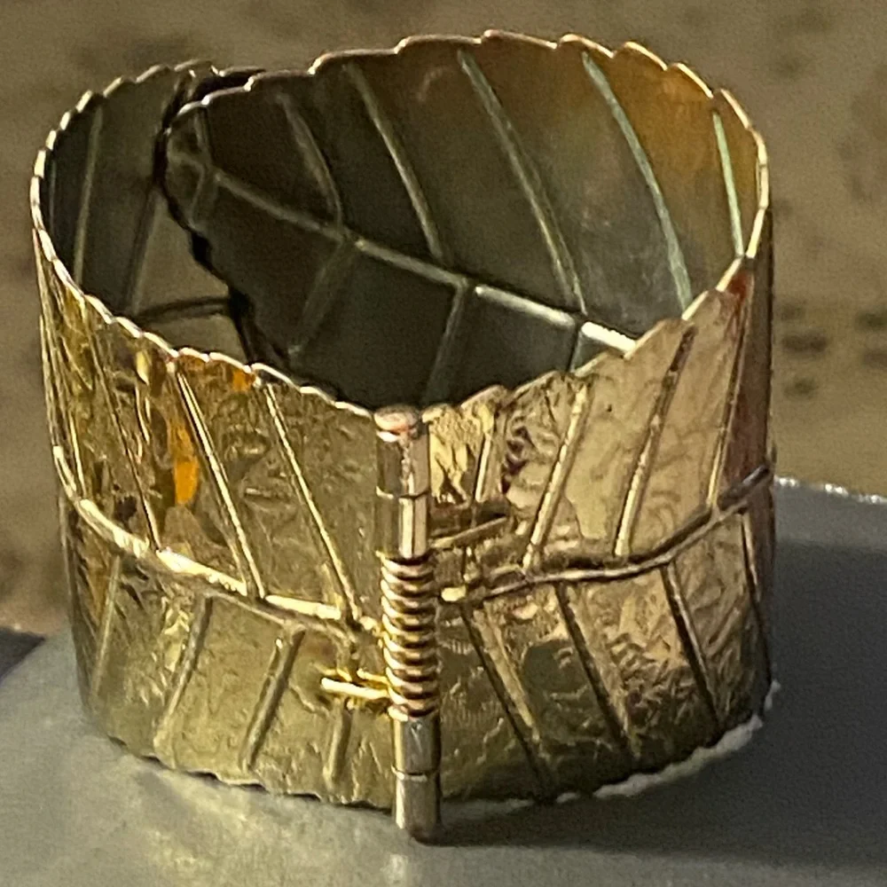 Gold Tone Textured Wide Leaf Design Hinge Overlapping Cuff Bracelet Bohemian